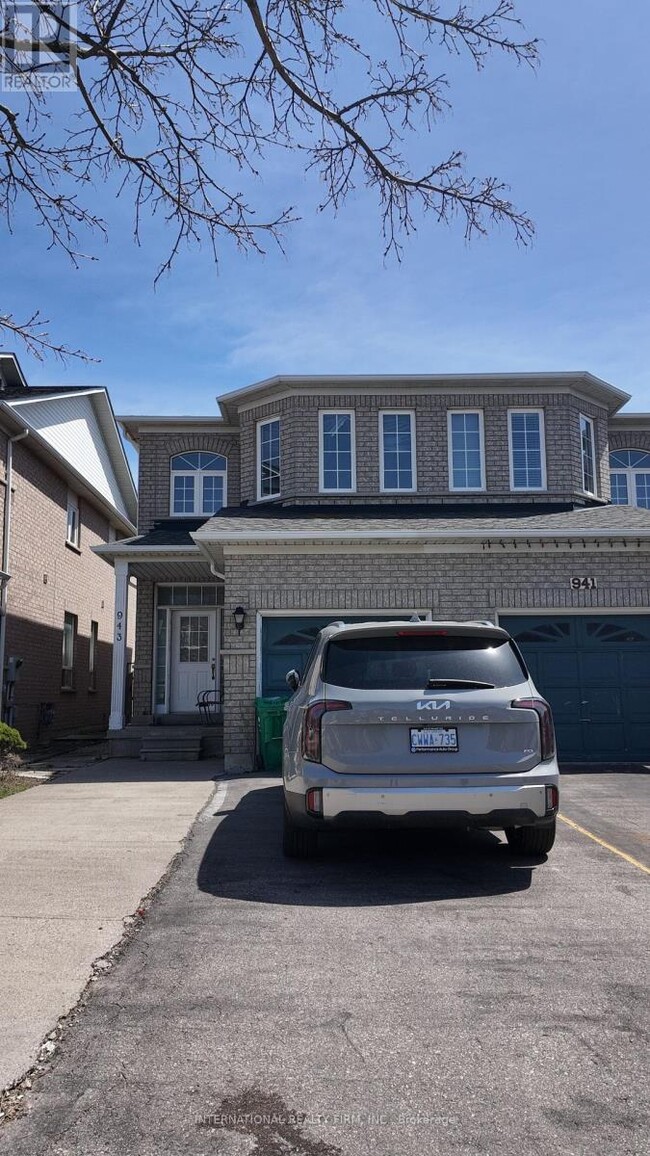 943 Ledbury Crescent in Mississauga, ON - Building Photo - Building Photo