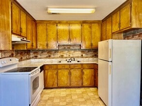 3301 Garden Lakes Pkwy in Rome, GA - Building Photo - Building Photo