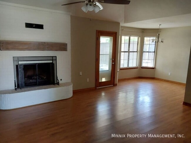 5911 72nd St in Lubbock, TX - Building Photo - Building Photo