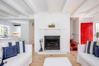 57 Osborne Ln in East Hampton, NY - Building Photo - Building Photo