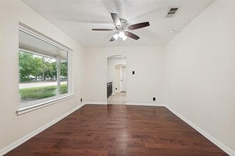 1051 College Pkwy in Lewisville, TX - Building Photo - Building Photo