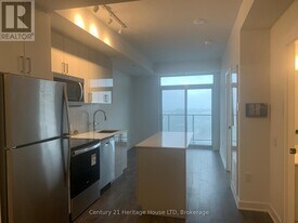 2782 Barton St E in Hamilton, ON - Building Photo