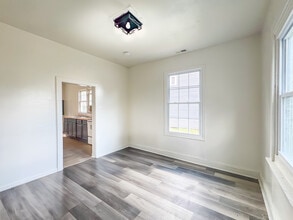 508 N 7th Ave in Hopewell, VA - Foto de edificio - Building Photo