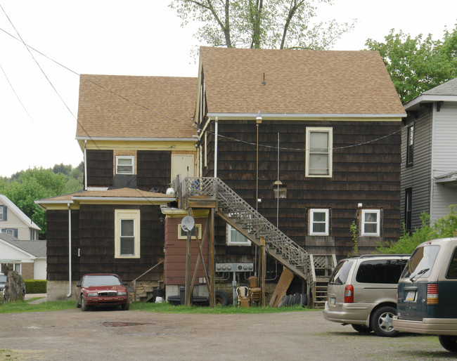 405 E Market St in Clearfield, PA - Building Photo - Building Photo