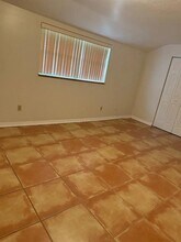 1035 E Lake Parker Dr in Lakeland, FL - Building Photo - Building Photo