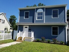 141 Seeley Ave in Keansburg, NJ - Building Photo