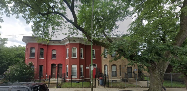 property at 7747 S Greenwood Ave