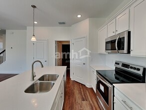 6065 Little Blf Cir in Mascotte, FL - Foto de edificio - Building Photo