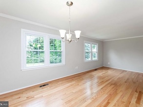 5307 Greenough Pl in Burke, VA - Building Photo - Building Photo