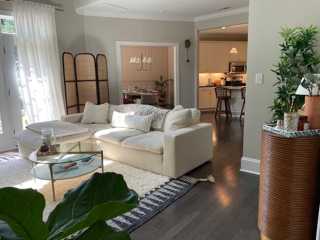 property at 2304 Cumberland Ave