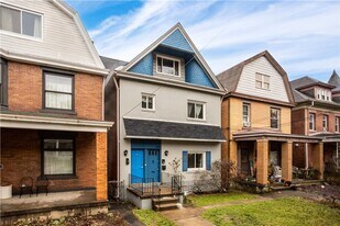 842 Chislett St in Pittsburgh, PA - Building Photo