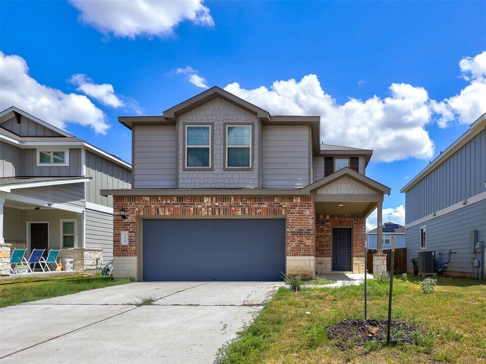 116 Prairie Falcon Wy in Leander, TX - Building Photo