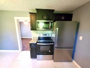1281 Baileyton Main St in Greeneville, TN - Building Photo - Building Photo