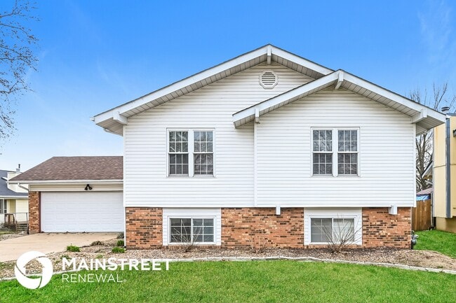 3036 Brentmoor Dr, Unit M-0106 in St. Charles, MO - Building Photo - Building Photo