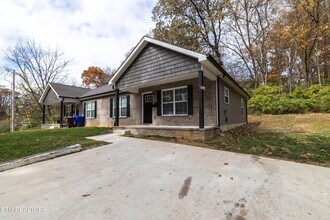 157 Wade Ln in Oak Ridge, TN - Building Photo - Building Photo