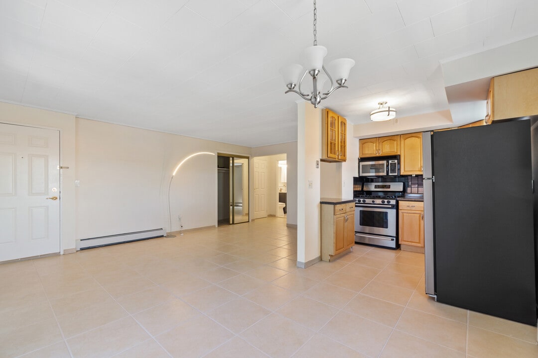 7508 Kiesel Ter, Unit #1E in North Bergen, NJ - Building Photo