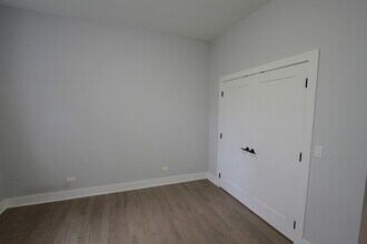 4207 W Roscoe St in Chicago, IL - Building Photo - Building Photo