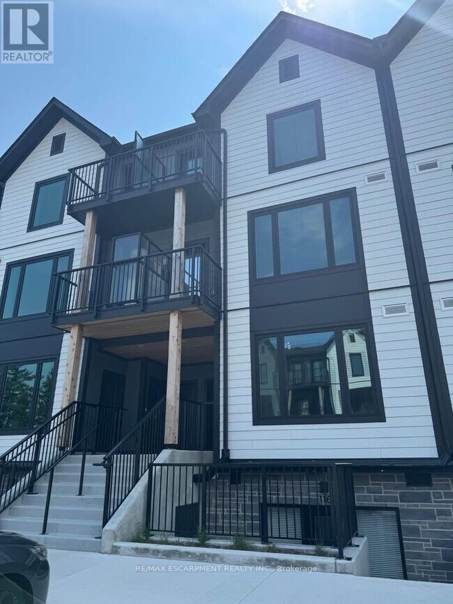 708 Woolwich St in Guelph, ON - Building Photo - Building Photo