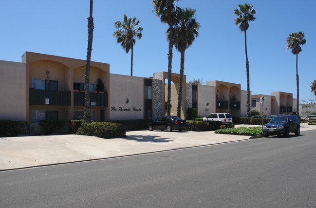 The Thomas House in San Diego, CA - Foto de edificio - Building Photo