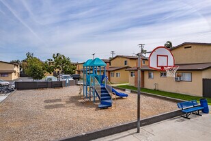Del Amo Village in Torrance, CA - Building Photo
