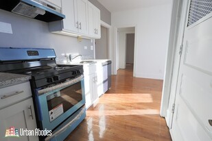 621 W Cornelia Ave, Unit M07B in Chicago, IL - Building Photo - Building Photo