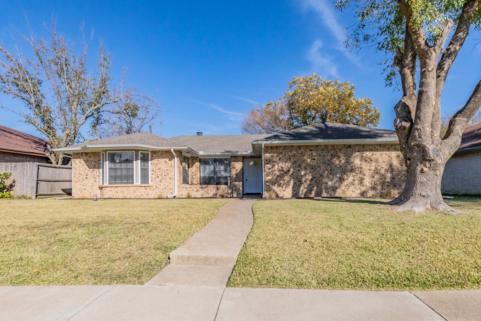 609 Southwynd St in Mesquite, TX - Foto de edificio