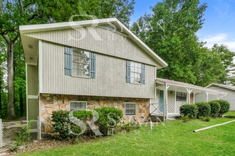 10076 Silent Trail in Jonesboro, GA - Building Photo - Building Photo