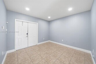 902 SW 8th Pl in Florida City, FL - Building Photo - Building Photo