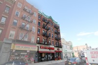 759-761 Manhattan Ave in Brooklyn, NY - Foto de edificio - Building Photo