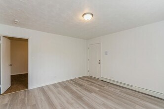 7948 S Greenwood 7946-7948 S Greenwood Chicago, IL 60619 in Chicago, IL - Building Photo - Building Photo