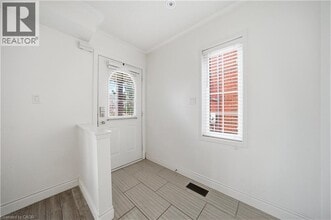 2502 Postmaster Dr in Oakville, ON - Building Photo - Building Photo