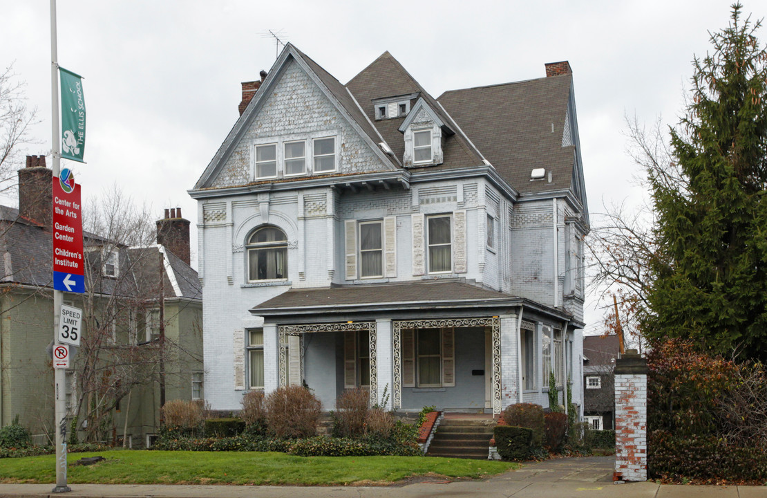 6407 5th Ave in Pittsburgh, PA - Building Photo