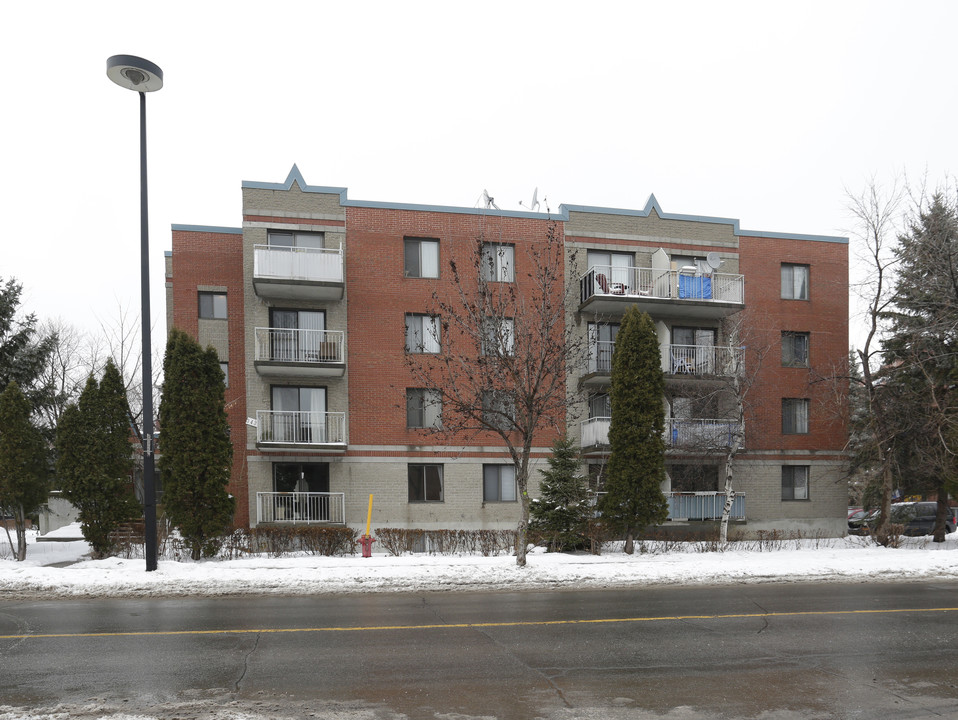 3431 E du Mont-Royal E in Montréal, QC - Building Photo