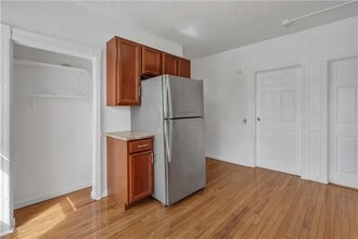 48 Kenwood St in Providence, RI - Building Photo - Building Photo