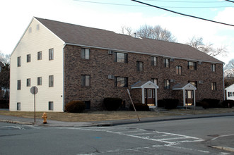 32-34 Alvarado Ave in Worcester, MA - Foto de edificio - Building Photo