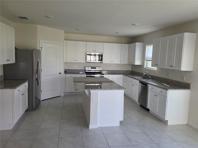 561 Talisi Lp in St. Cloud, FL - Building Photo - Building Photo