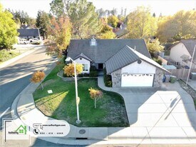 2169 Sophy Pl in Redding, CA - Building Photo