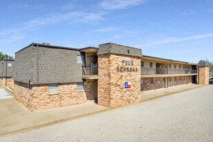 Four Seasons & Pepper Tree Apartments in Canyon, TX - Building Photo