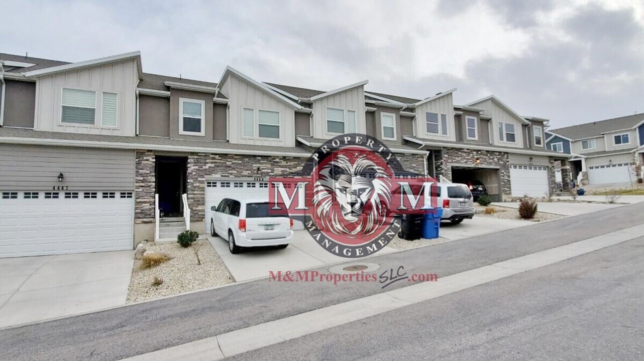 4455 Mountain Run Ln in Herriman, UT - Foto de edificio