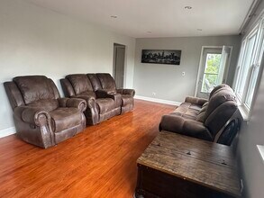 7241 N Ridge Blvd in Chicago, IL - Building Photo - Building Photo