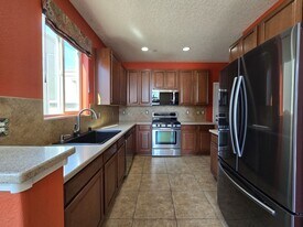 4349 Santo Domingo St in Santa Fe, NM - Building Photo