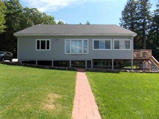 40 Circle Point Rd in Sanbornton, NH - Building Photo