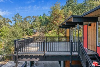1404 Oak Grove Dr in Los Angeles, CA - Building Photo - Building Photo