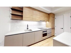 10448 University Dr in Surrey, BC - Building Photo - Building Photo