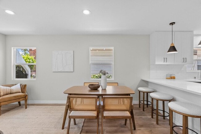 1747 W 39th Pl in Los Angeles, CA - Building Photo - Building Photo