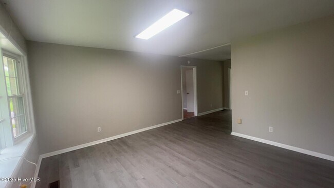 104 Greencrest Cir in Jacksonville, NC - Building Photo - Building Photo