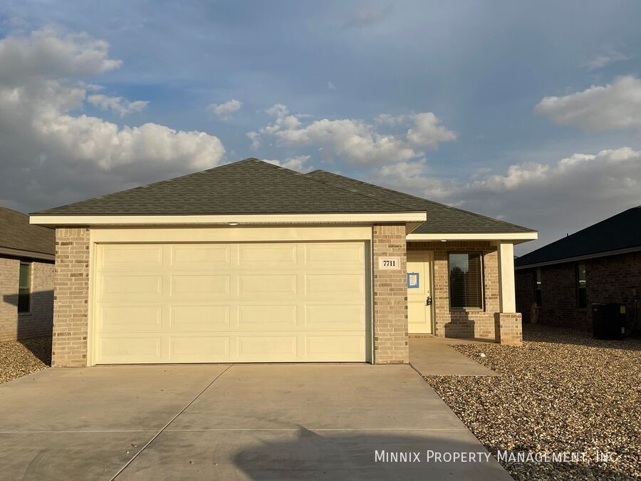 7711 Date Ave in Lubbock, TX - Building Photo