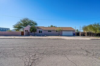 49 E Adams St in Tucson, AZ - Building Photo - Building Photo
