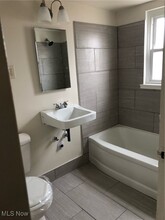 2789 Noble Rd in Cleveland Heights, OH - Foto de edificio - Building Photo