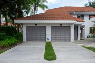 992 NW 93rd Ave in Plantation, FL - Building Photo - Building Photo